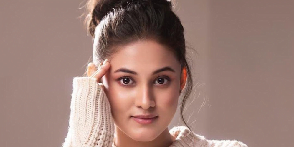 Ayushi Verma Age, Net Worth, Boyfriend, Family, Career Biography And More